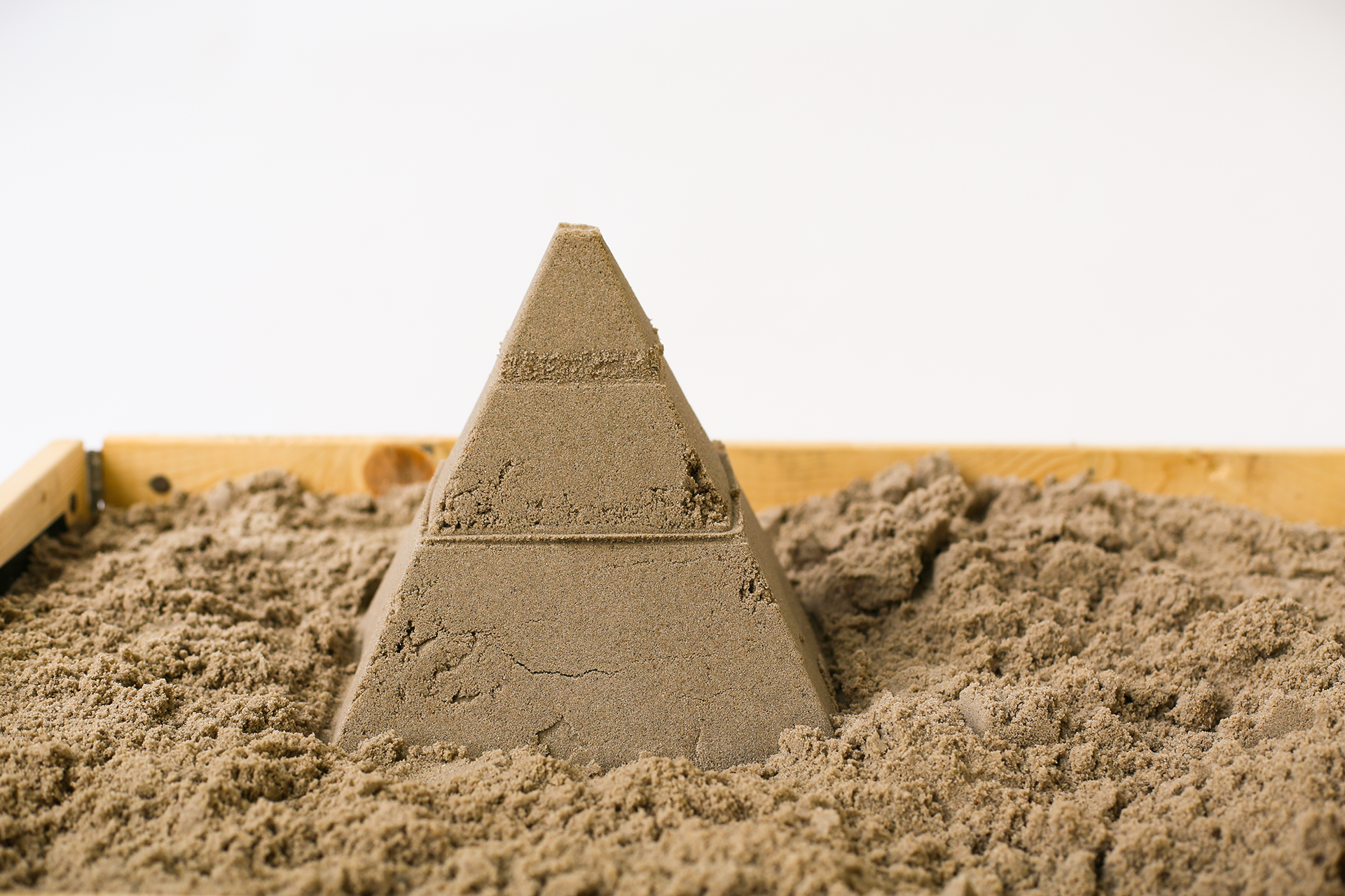Pyramide bouwer Pira - Vintage blue / Deep blue / Mellow Yellow Pyramide bouwer Pira - Vintage blue / Deep blue / Mellow Yellow
