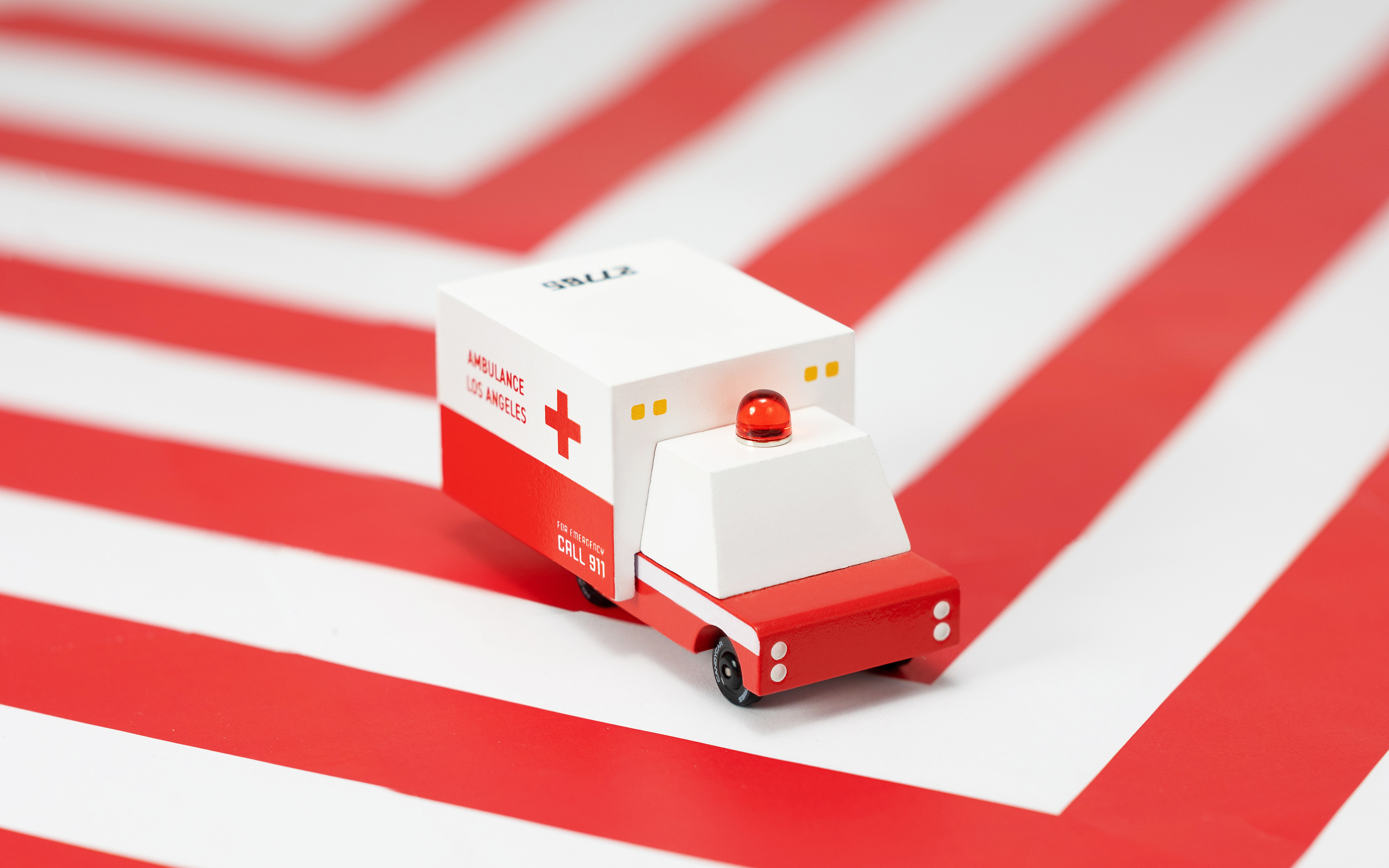 Candycar - Ambulance Van Candycar - Ambulance Van