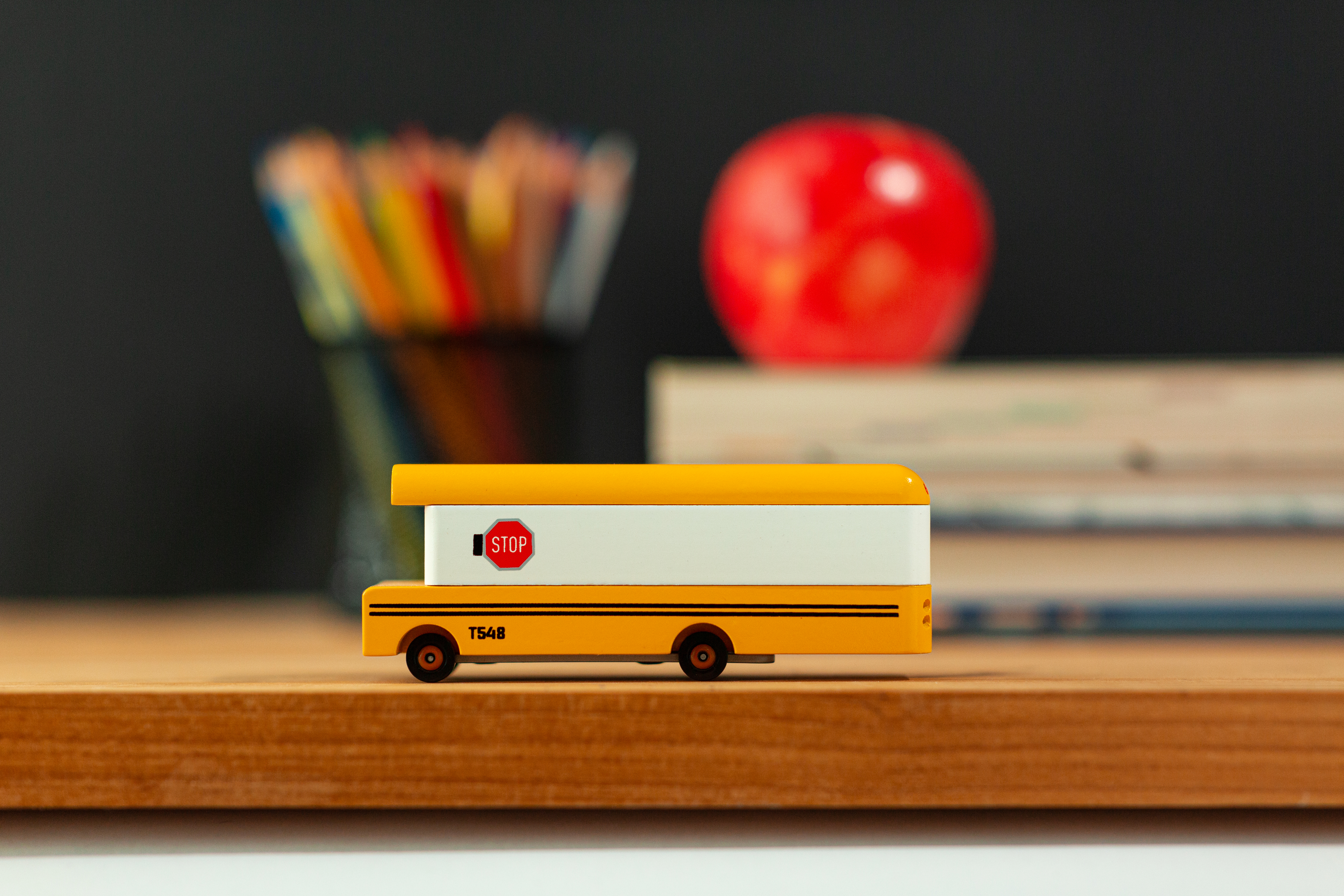 Candycar - Schoolbus Candycar - Schoolbus