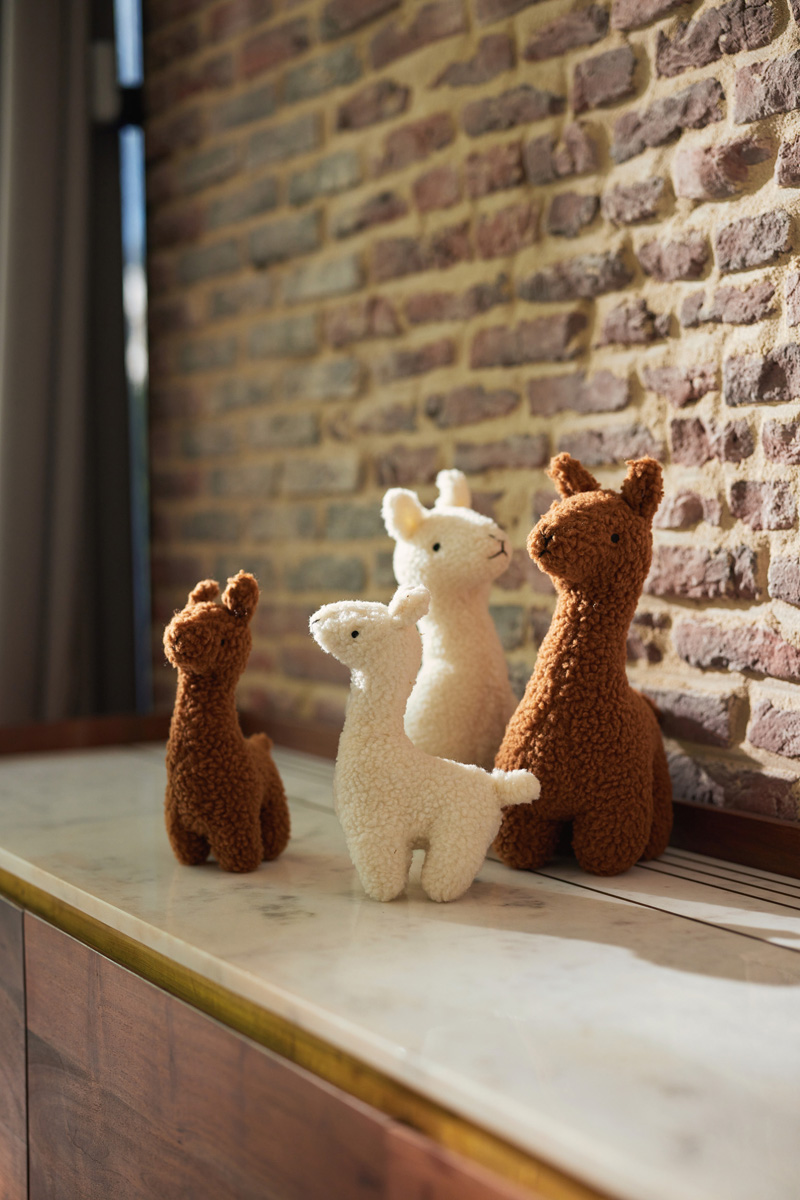 Knuffel lama XL - Caramel Knuffel lama XL - Caramel